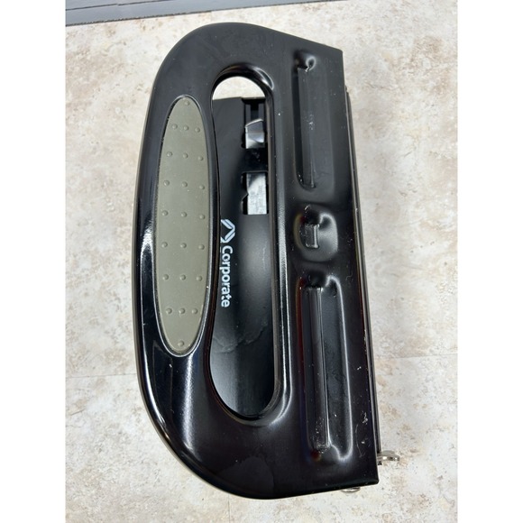 Corporate Express CEB 900025 Heavy Duty 3-hole Punch‎ Black - Picture 2 of 9